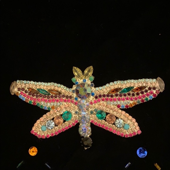 Gorgeous vintage rhinestone large butterfly brooch/pin